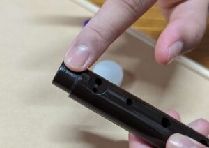 リコーダーのグリスを塗るところ２